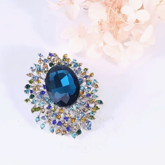 NEW BLUE FACETED SAPPHIRE FASHION JEWELRY MULTI COLORED SHINY BROOCH/SCARF PIN - Picture 2 of 5